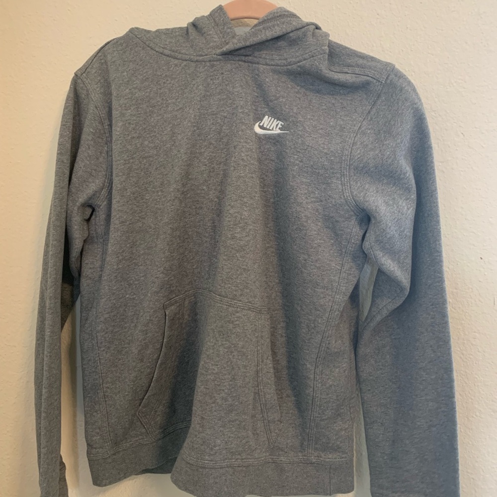 Nike kids xl never worn no tags